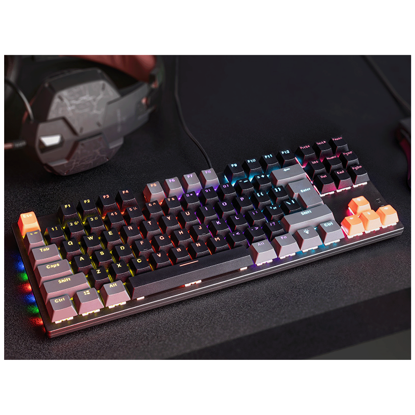 684c1e28121b68da54bdf703