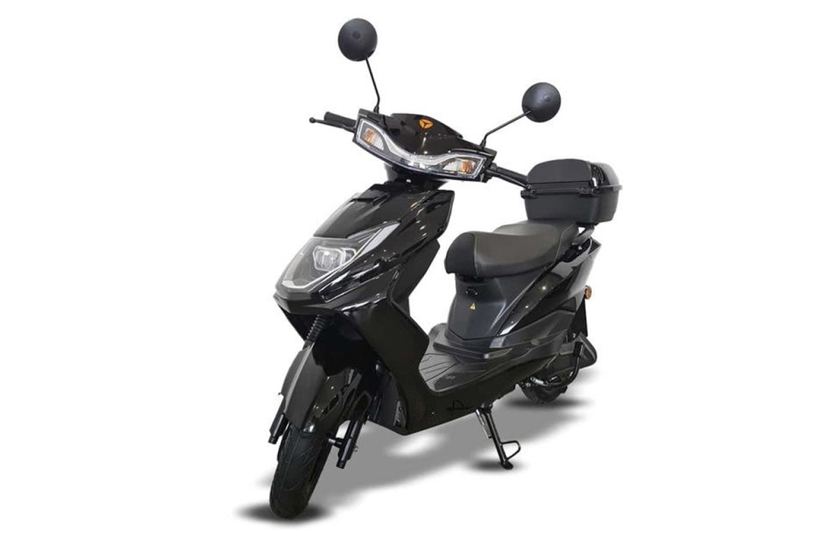 Baterijski skuter Yadea Luna 60V 20Ah - crni