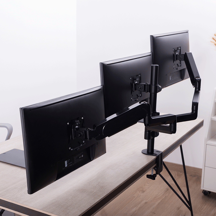 0128400_nosac-za-tri-monitora-gembird-ma-da3-01-montaza-na-stol-full-motion-do-27-up-to-7-kg