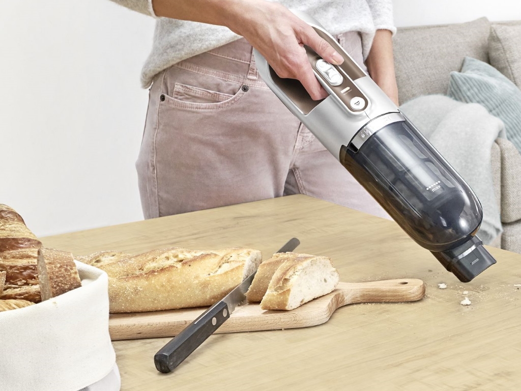 6880b409d491ea9c24a41a27